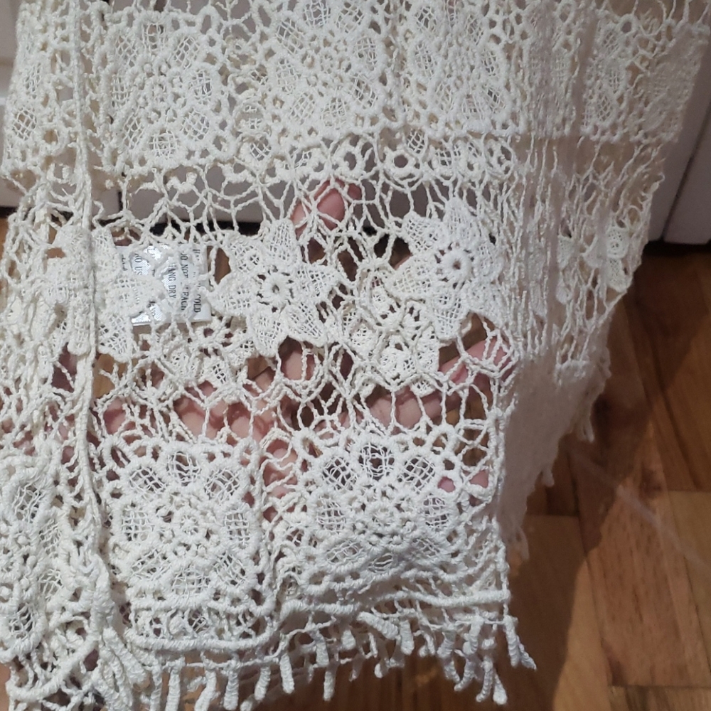 Top - Picture 2 of 3
